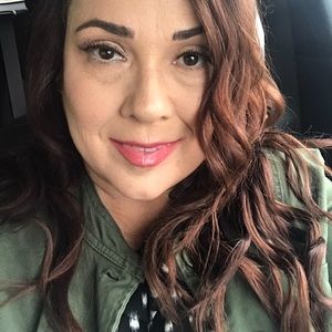 Meet your Posher, Angela